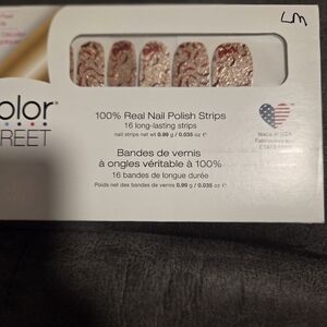 Color Street Real Nail Polish Strips - Winter Bow-mance